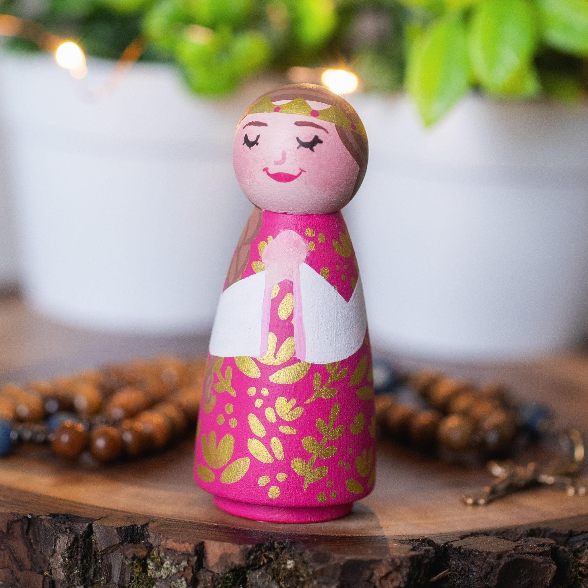 St. Elizabeth of Hungary – Hand-Painted Catholic Peg Doll