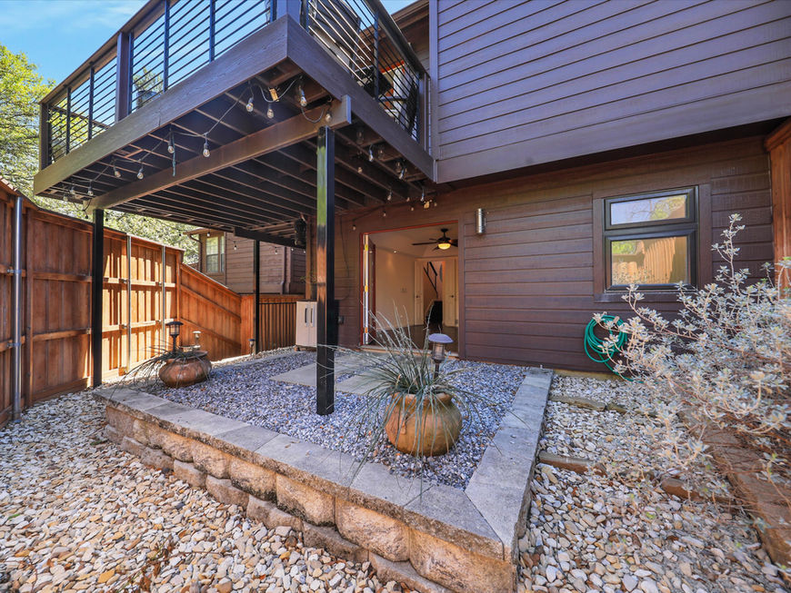 James Hardi composite siding on 50% of the condo installed in 2018.