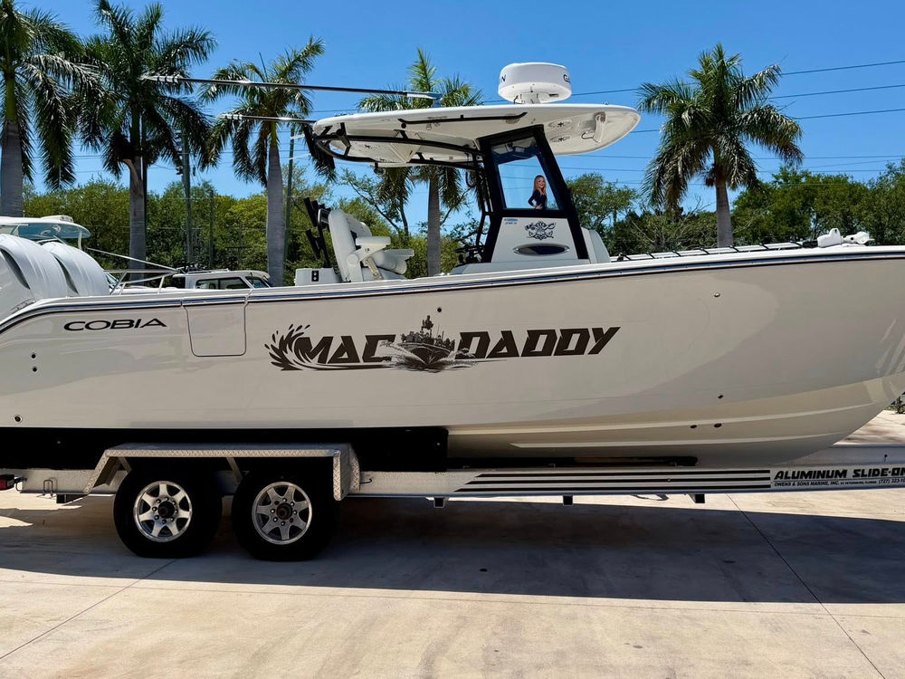 Boat wrap by The Wrap Factory