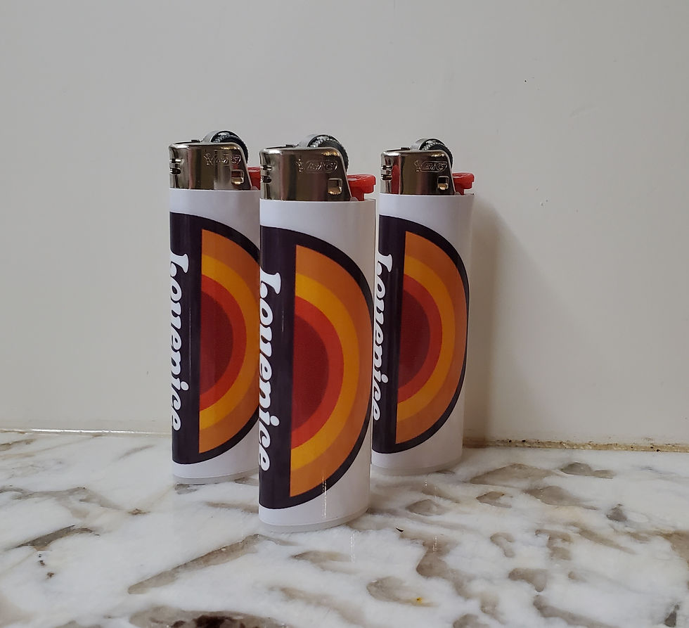 Thumbnail: Louenice Lighter