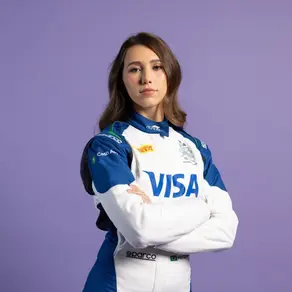 F1 Academy 2025 começa com acidentes e boas colocações para Rafaella Ferreira