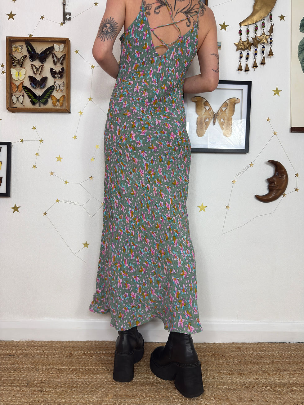 Миниатюра: Dress UK 12
