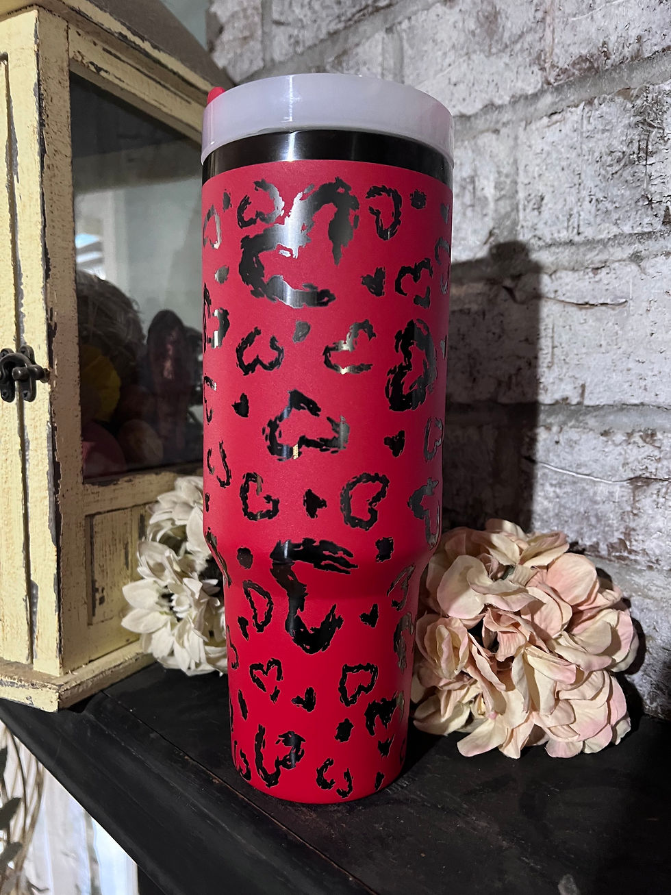 Thumbnail: 40oz Cheetah Print hearts 