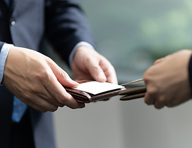 弁護士など専門家のご紹介