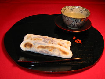 江戸時代中・後期の創業と伝えられる柏屋の安永餅