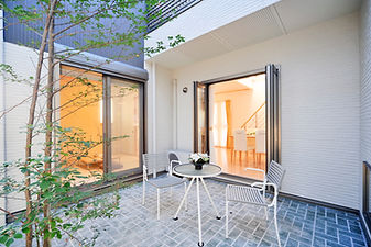 タイルのテラス