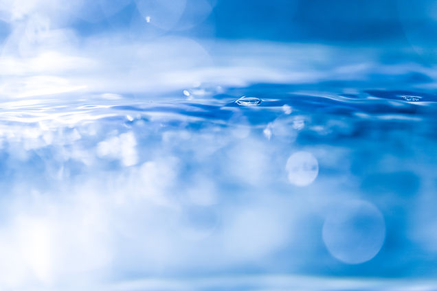 水