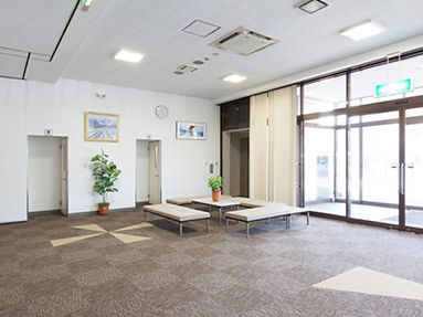 セントラルホール翼ロビー