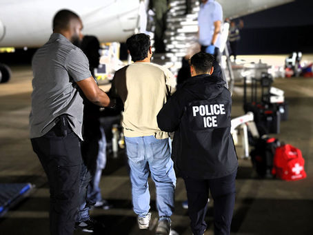 ICE Dallas lidera la iniciativa del DHS para la deportación de 122 inmigrantes indocumentados
