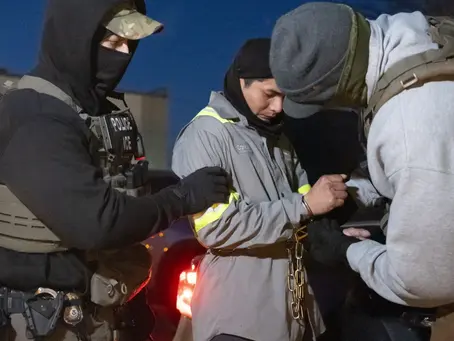 El DHS solicita 20.000 miembros de la Guardia Nacional para redadas de inmigración