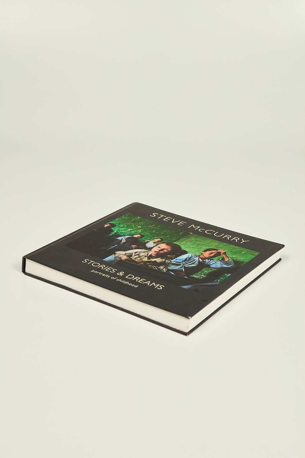 Miniatura: Livro preto