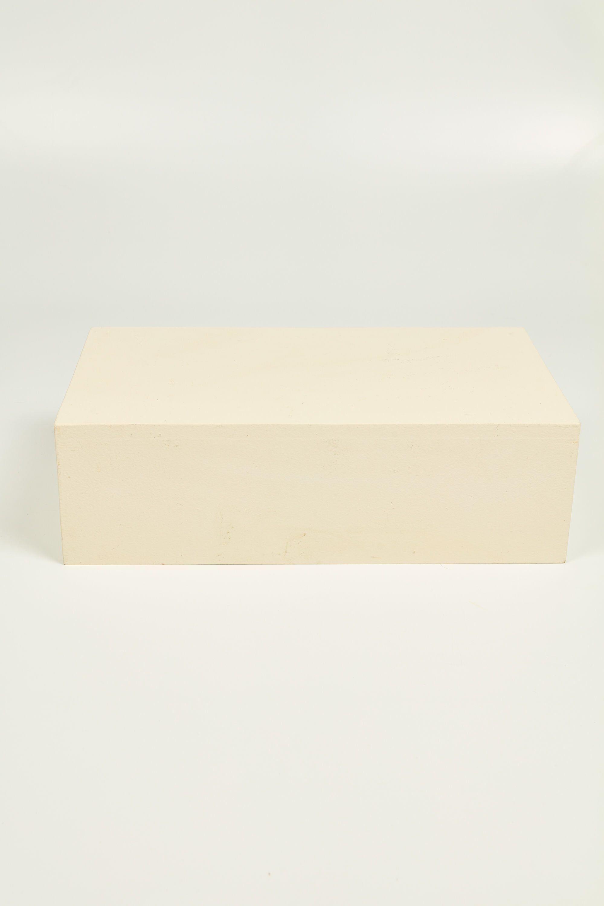 Cubo de madeira pintado 40L x 20P x 10A