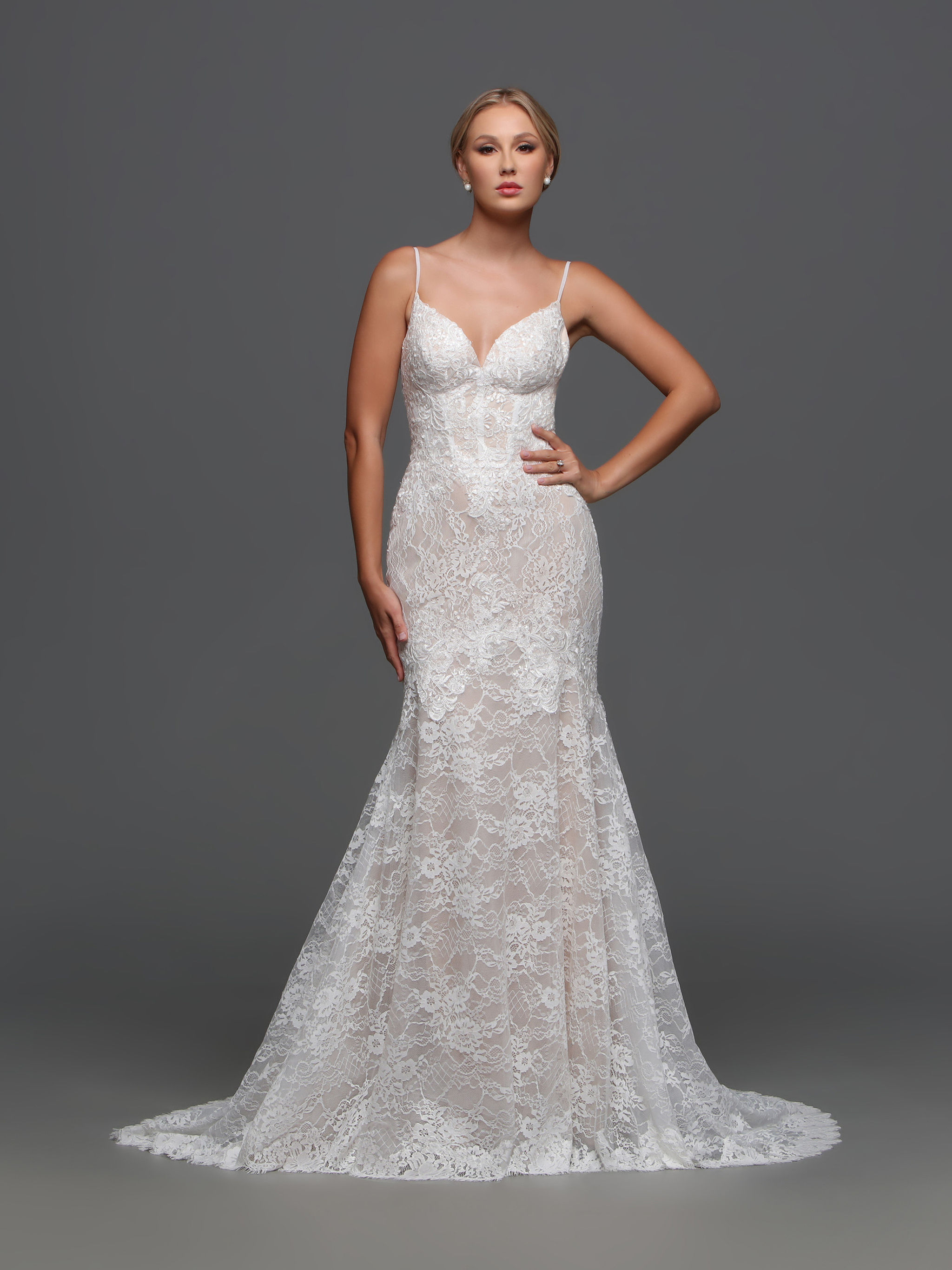 F122- Lace Wedding Dress