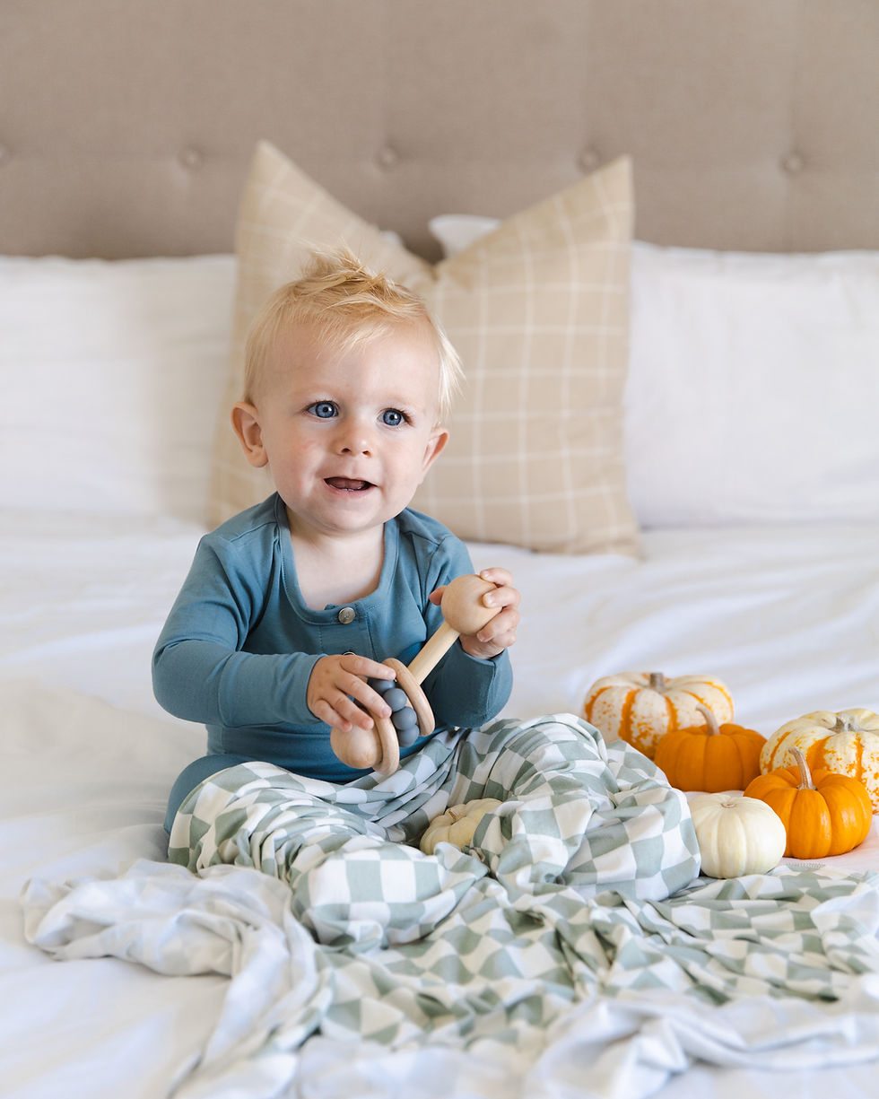 Thumbnail: Baby with bamboo swaddle