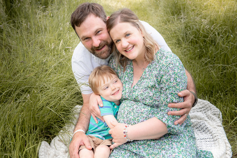 maternity photographer surrey