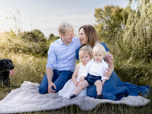 Outdoor Family Photo Shoot
