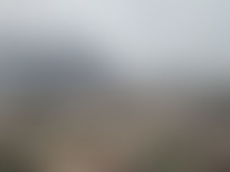 Em megaoperação no RJ, policiais tentam apreender 100 traficantes no Alemão e na Penha, 4 suspeitos morreram.