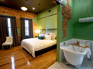 Hotel Australasia bedroom