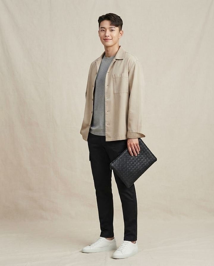 섬네일: 보테가베네타 클러치백 (남녀공용)