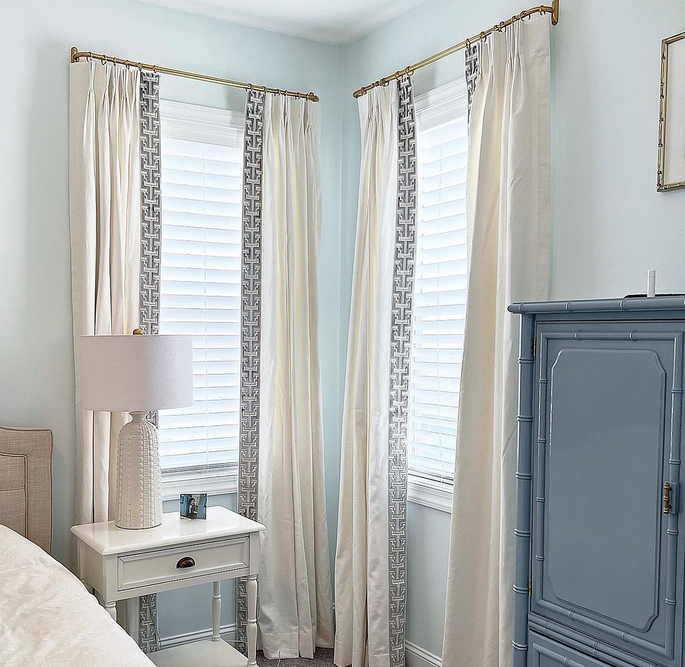 Thumbnail: Single Width Pinch Pleat Drapes