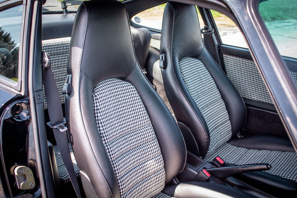 GrandTouring_1990Porsche911 (9).jpg