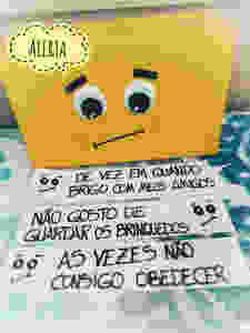caixa amarela