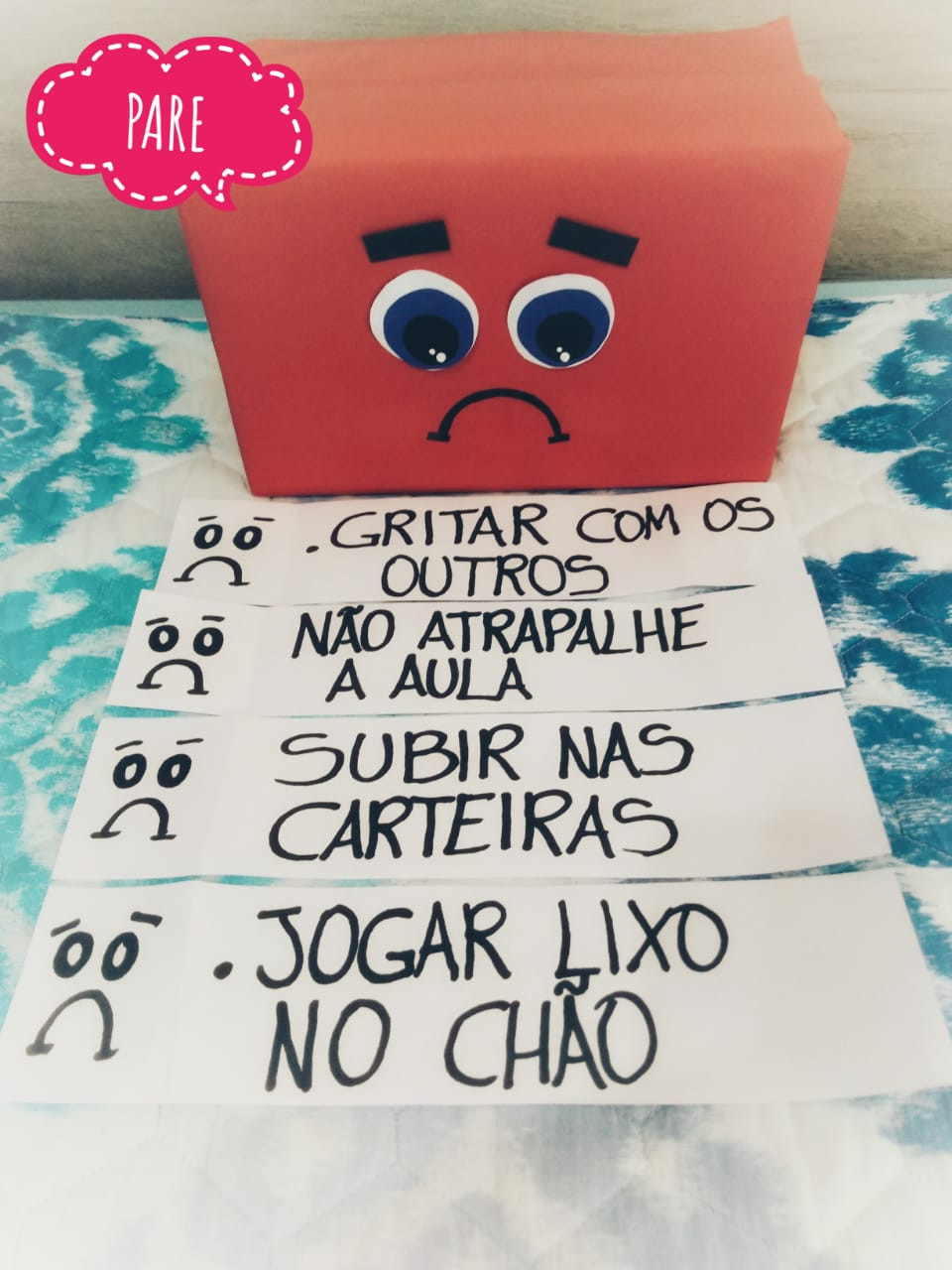 caixa vermelha