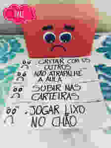caixa vermelha