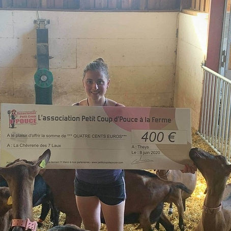 Un petit coup de pouce a été donné  par l'association PCPF pour La chèvrerie des 7 Laux.