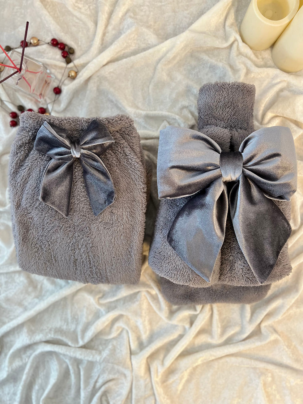 Küçük resim: Peluş Uzun Çorap Takım Füme Fiyonklu Uyku Çorabı Ve Ayak Isıtıcı Peluş Welsoft S