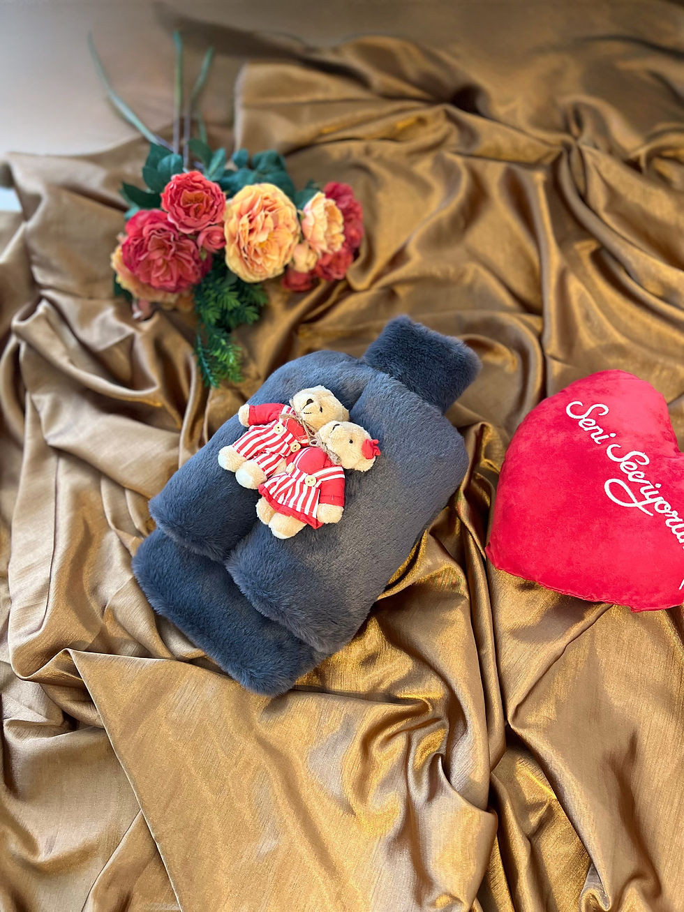 Küçük resim: Sevgililer İçin Sıcak Su Torbası Füme Peluş Ayak Isıtıcı 2 Lt Beraber