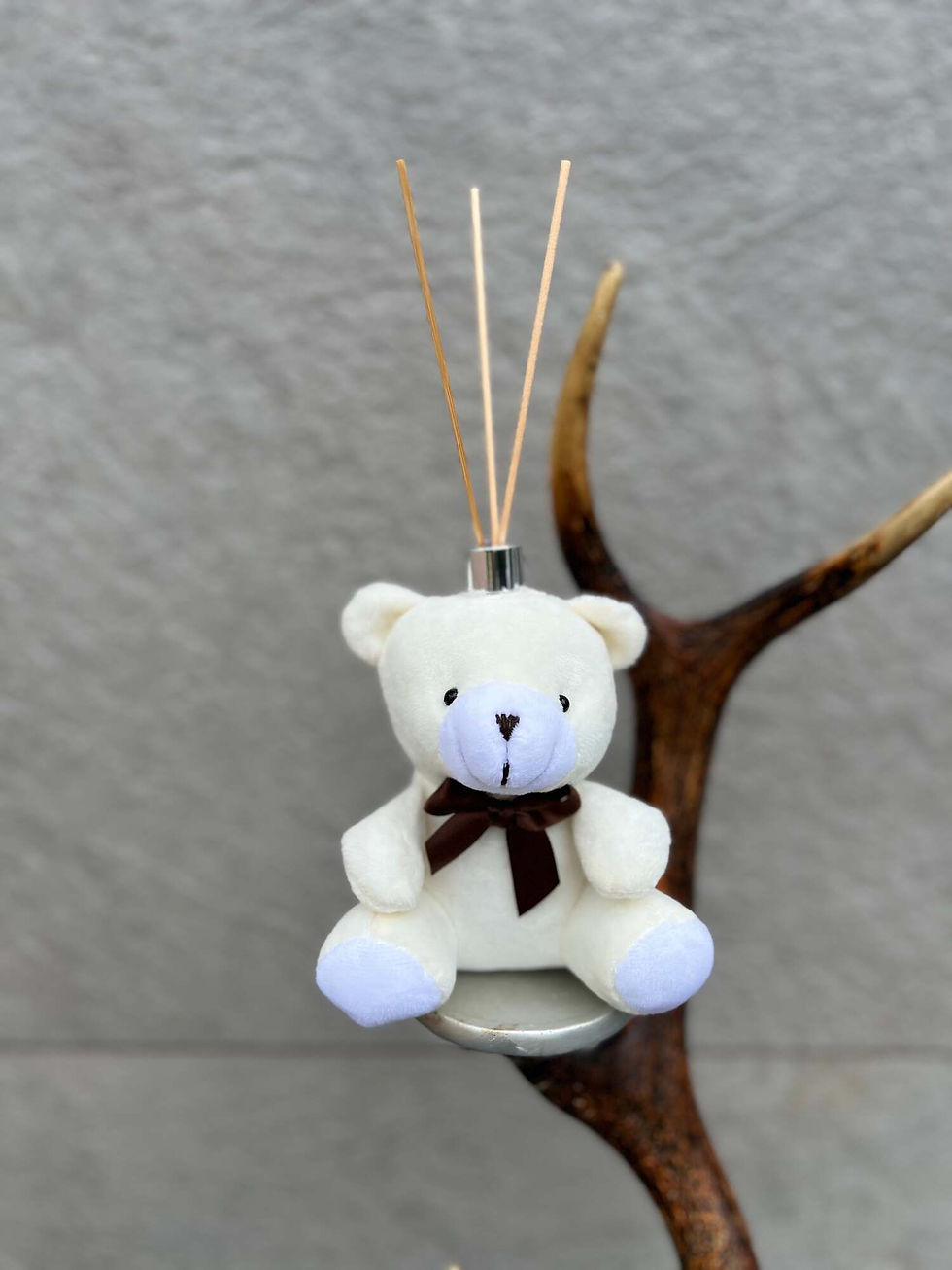 Küçük resim: Oda Kokusu Çilek Aromalı Beyaz Peluş Ayıcık İçerisinde, Hediyelik 15 ML Kalıcı