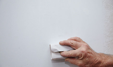 5 Langkah Gampang Mengatasi Tembok Retak Rambut Sekarang Juga