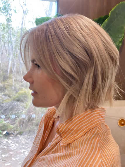 Townsville best hair salon. Luxury hair cuts and colour provided in a unique hair salon in Townsville.  Blondes, brunettes, balayage, foils, hair cuts, treatments. 