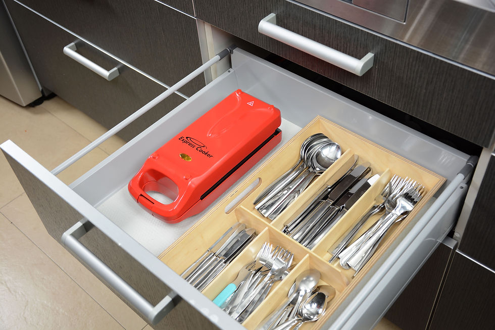 Thumbnail: EXPRESS COOKER RED VERSION