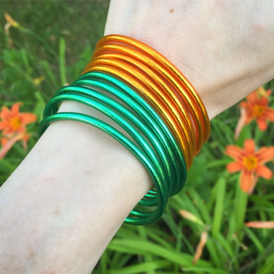 Thumbnail: Bracelet bouddhiste couleur verte d'été VERSION FINE