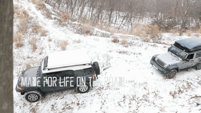 GIF compilation of the Skycamp, setting up and using on when on the drive, from the Kickstarter campaign