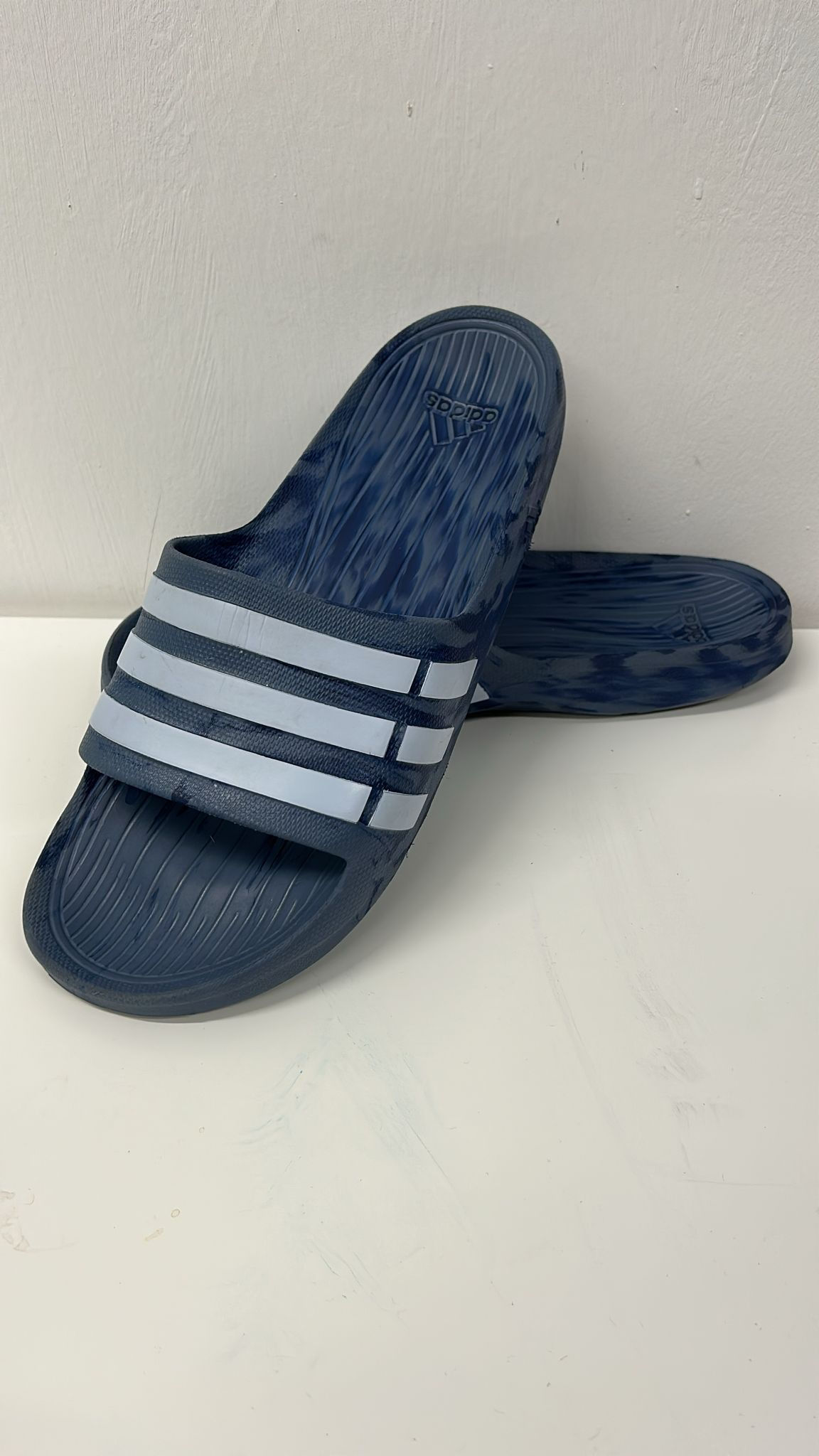 Adidas sliders size 12 mint 