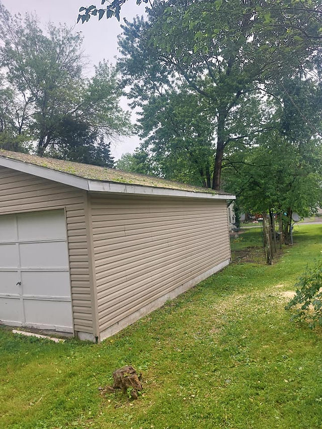 Emergency tree service in Southern Illinois after storm damage