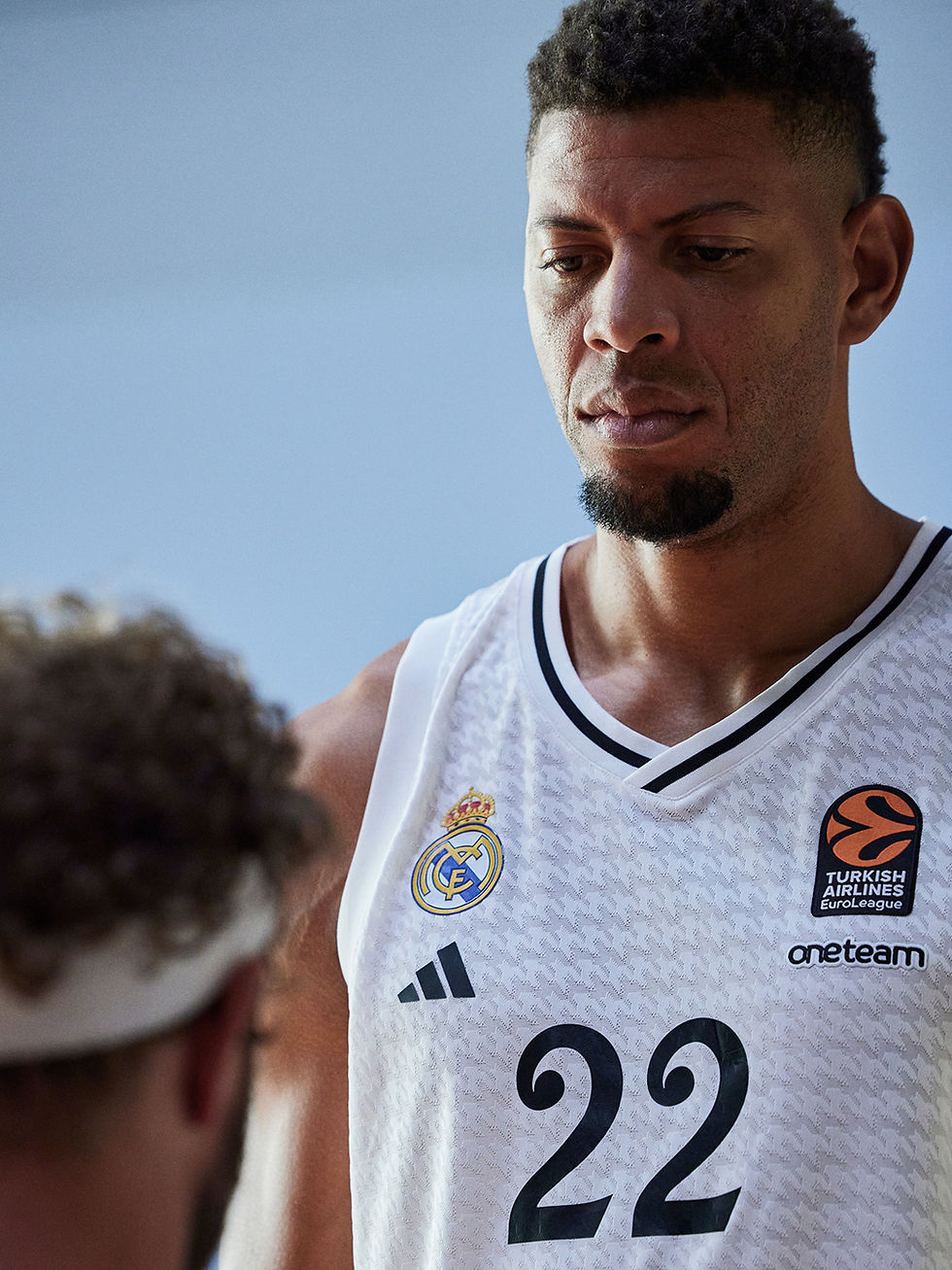 B—BRUCE_SPORTBIZ_NEW BRANDING_MINIATURA copia.webp