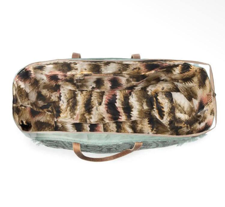 Thumbnail: Wild tusk Weekender Bag