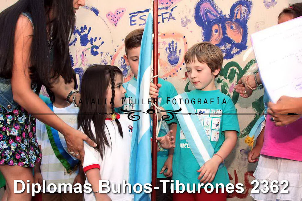 Diplomas Buhos-Tiburones 2362.jpg