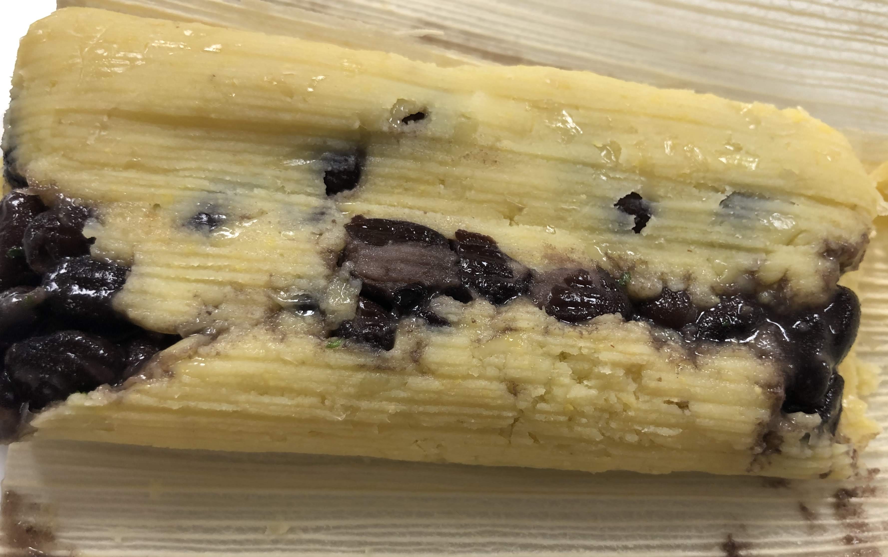 Pamonha de Feijão Preto com Banana da Terra