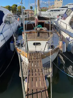 677748-fd233b5fd054b7f6c73ff71985d9bec2-x-8081505-c9de84a8457a443f727e5f39122a1100