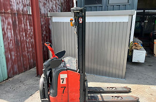 堆高車 High Lift Truck