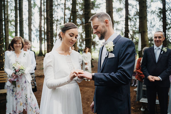 Svatba Gajdošíkovi_1218_MKR2604 (kopie).jpg