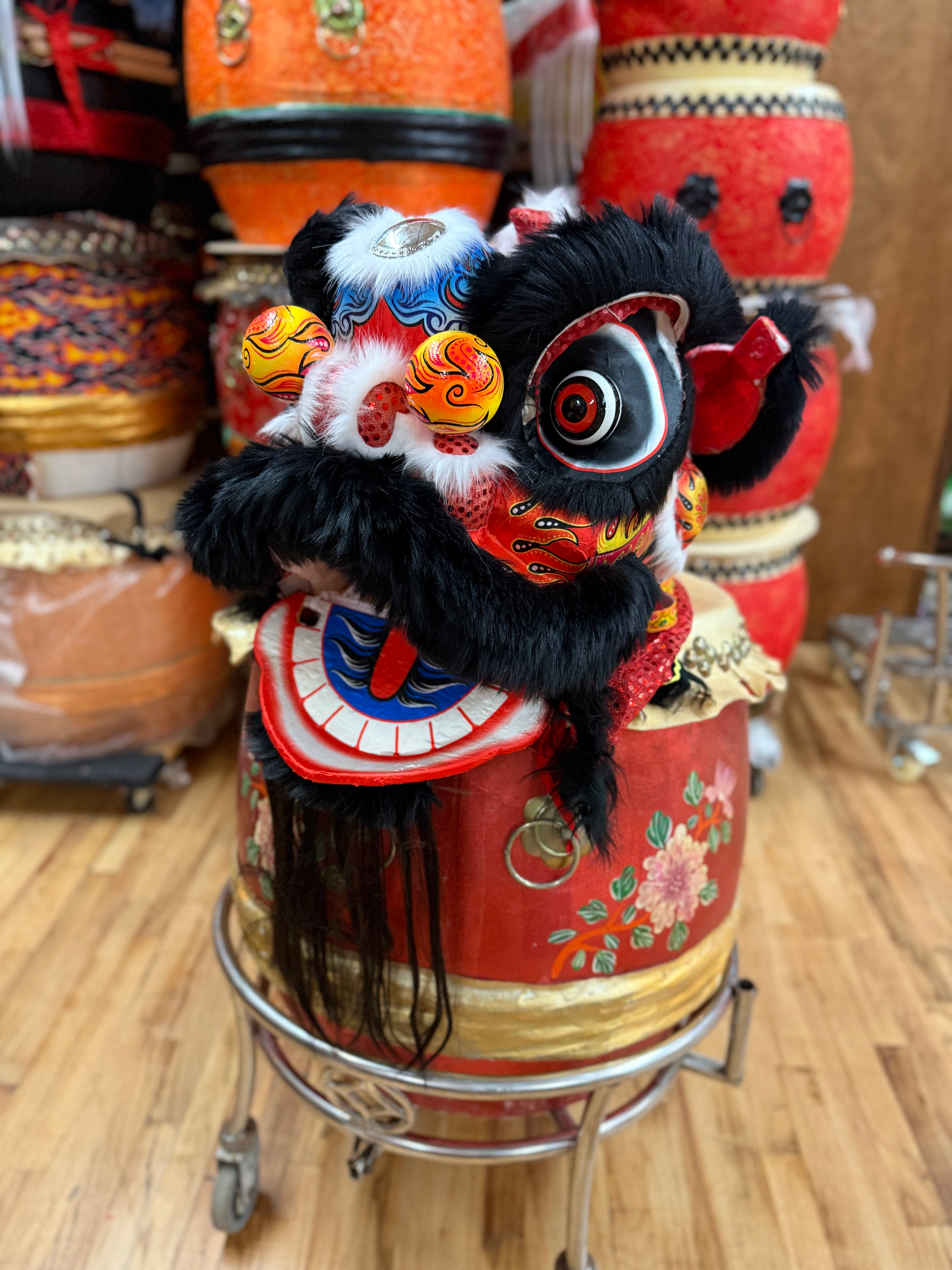 Size 9 Styrofoam Frame Lion - Black