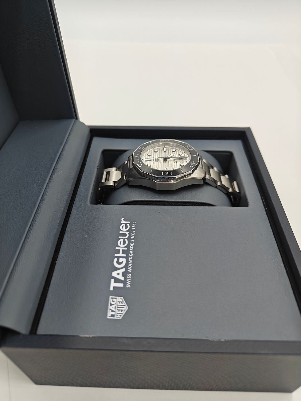 Thumbnail: Tag Heuer Aquaracer Professional 300