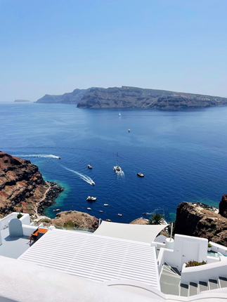 Greece, Santorini, Oia, caldera, Aegean Sea, white cliff side, ammoundi bay, blue water, cliff side, volcano