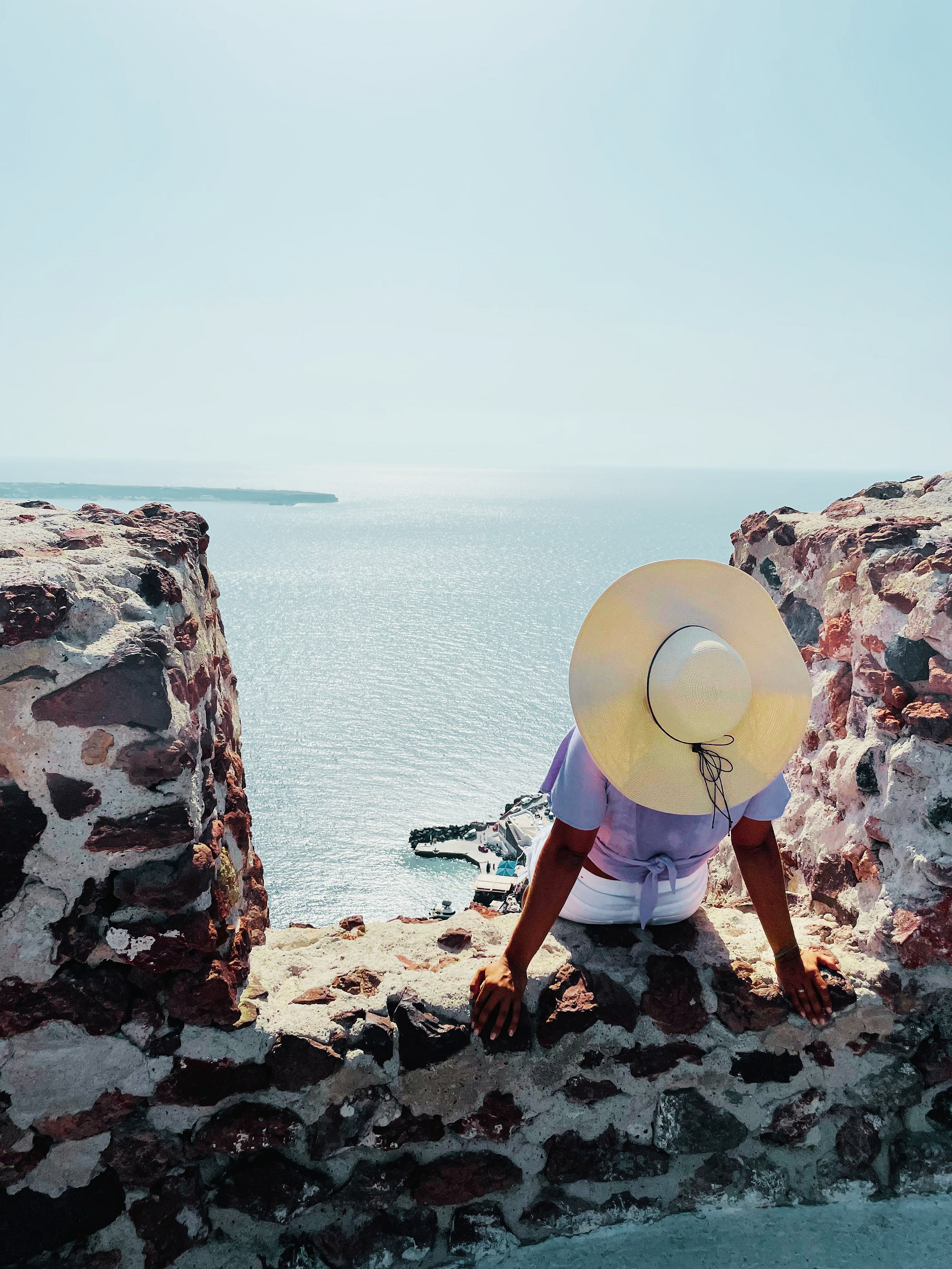 Greece, Santorini, Oia, caldera, Aegean Sea, white cliff side, oia castle